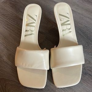 Size 7 Cream Color Kitten heels